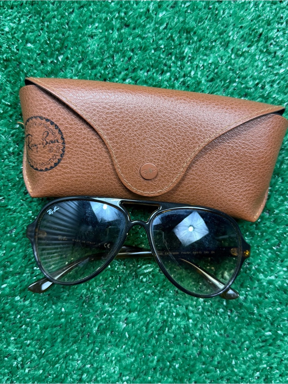 Ray-Ban Women's Black Sunglasses with Brown Case - Picture 1 of 7